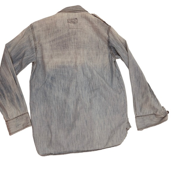 Current/Elliott The Perfect Shirt Sunfaded Chambray Button Down Shrunken Fit - Picture 4 of 9